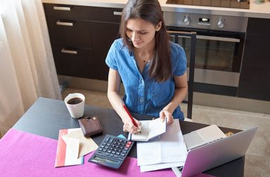 Becoming an entrepreneur isn't easy, but if you avoid money mistakes by getting financial processes in place & staying with them, you'll reap the benefits.