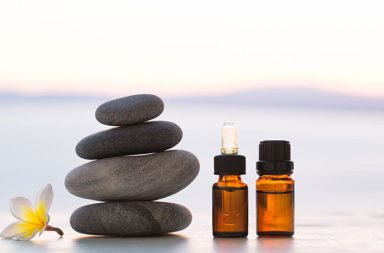 Aromatherapy massage with hot stones warms muscles and relieve aches and spasms quickly, while supporting wellness through therpeutic properties.