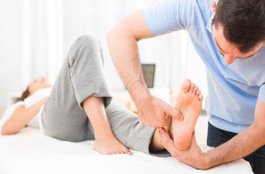 One 40-minute reflexology session per day for six days resulted in an immediate increase in breast milk volume among mothers who birthed preterm infants.