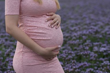 Essential oils have been used for universal maternal complaints such as morning sickness, swollen ankles and back pain, as well as during labor and breastfeeding. Discover the benefits of aromatherapy during pregnancy.