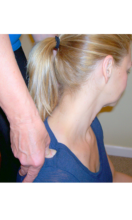 Seated Thumb Press to the shoulder