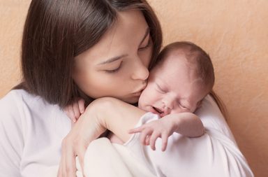 Study shows Infant Massage Class Helps Substance-Addicted Mothers