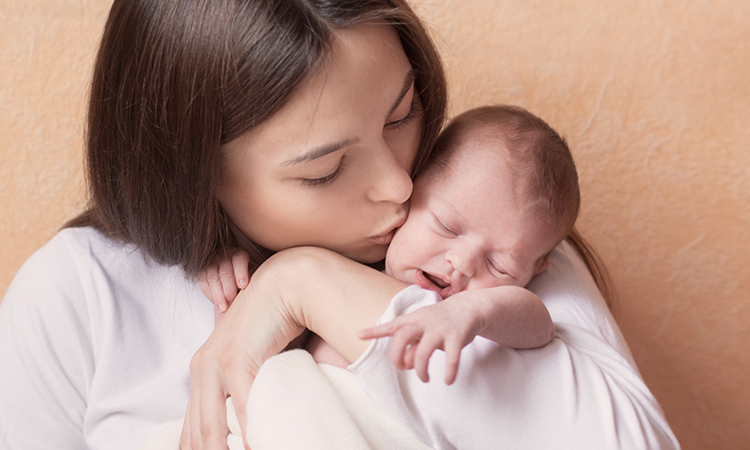Study shows Infant Massage Class Helps Substance-Addicted Mothers