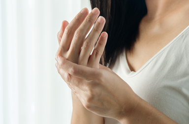 Savvy massage therapists know caring for their bodies is the key to a long massage career. Today, we will look at some tips to avoid hand injury.
